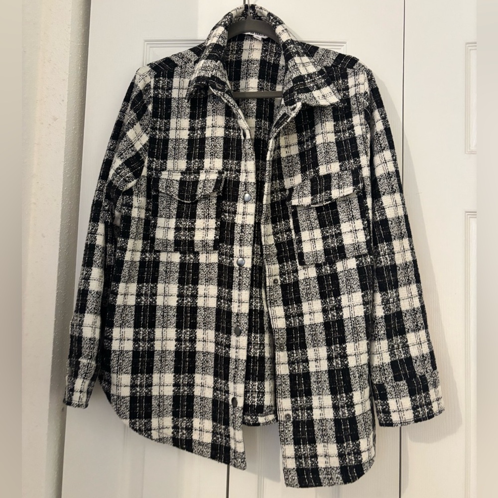 BB DAKOTA BY STEVE MADDEN Checkmate Plaid Collared Shirt